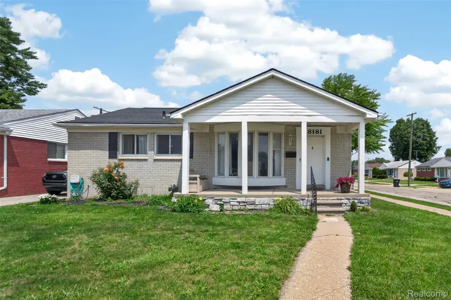 18181 Buckhannon Street, Roseville, MI 48066 - #2