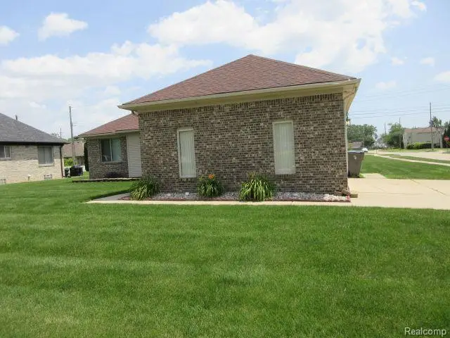 33882 Lipke Street, Clinton Township, MI 48035 - #2