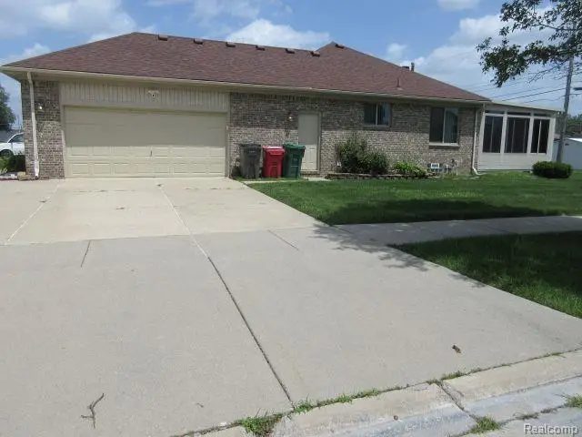 33882 Lipke Street, Clinton Township, MI 48035 - #3