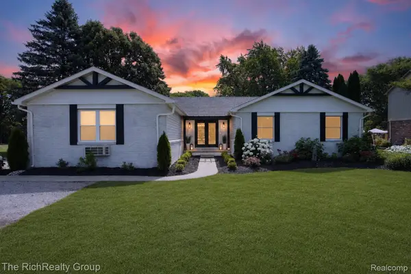 25390 Wixom Road, Novi, MI 48374