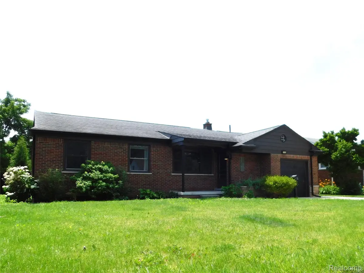 16740 College, Fraser, MI 48026 - #1