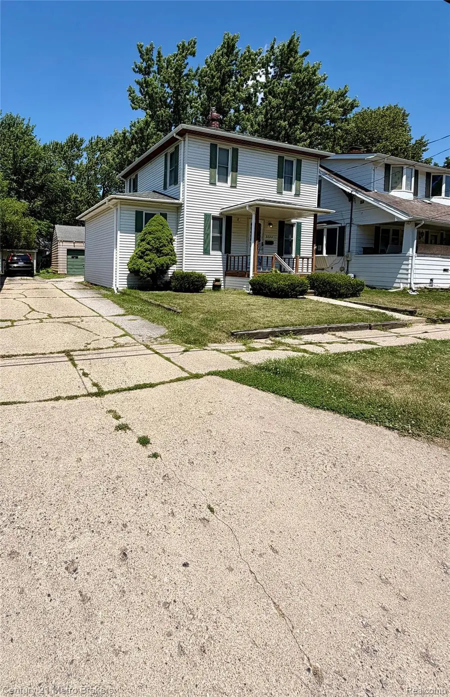 2734 Brown Street, Flint, MI 48503 - #2