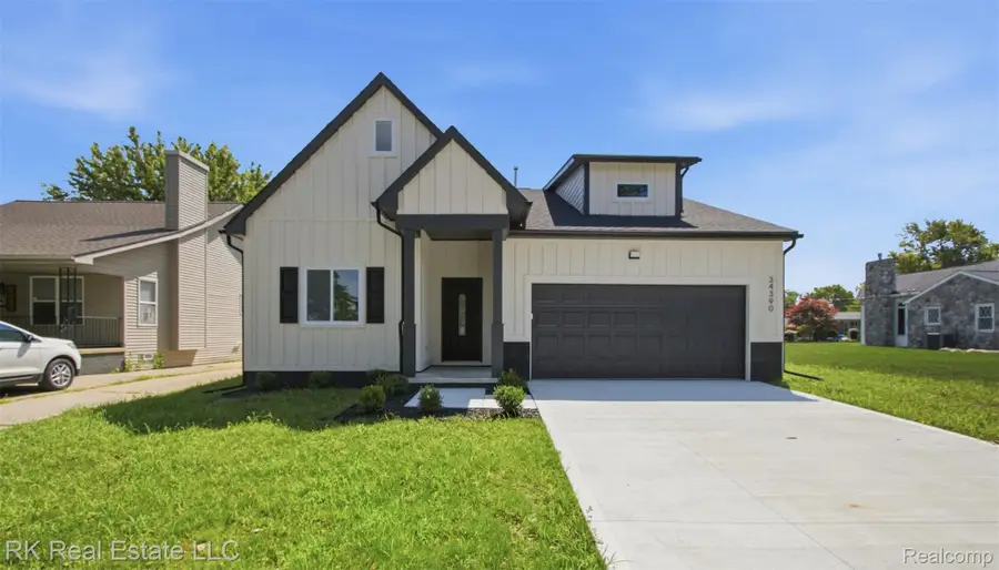 34390 Maynard Street, Clinton Township, MI 48035 - #2