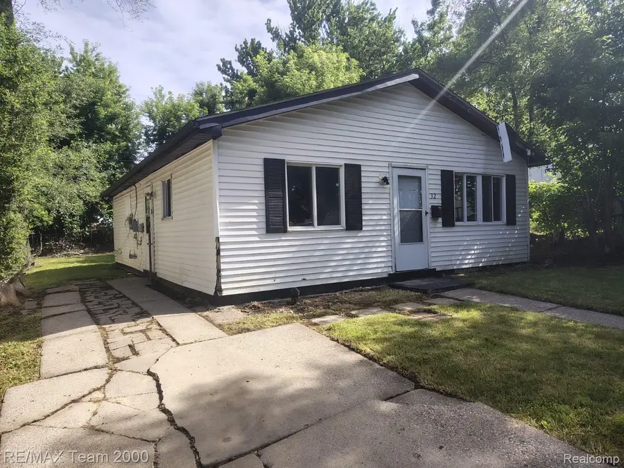32 N Merrimac Street, Pontiac, MI 48340 - #2