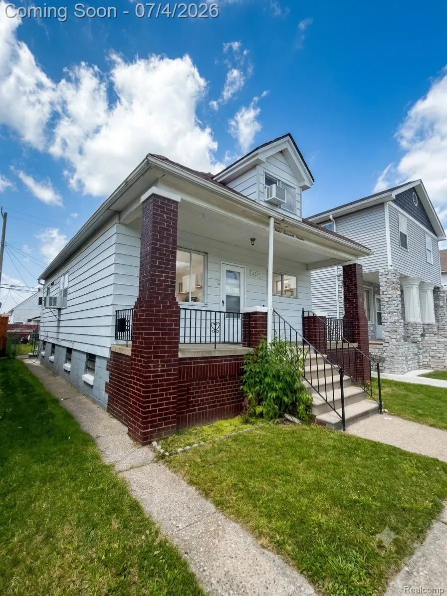 12019 Sobieski Street, Hamtramck, MI 48212 - #2