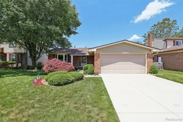 42698 Keystone Lane, Canton, MI 48187