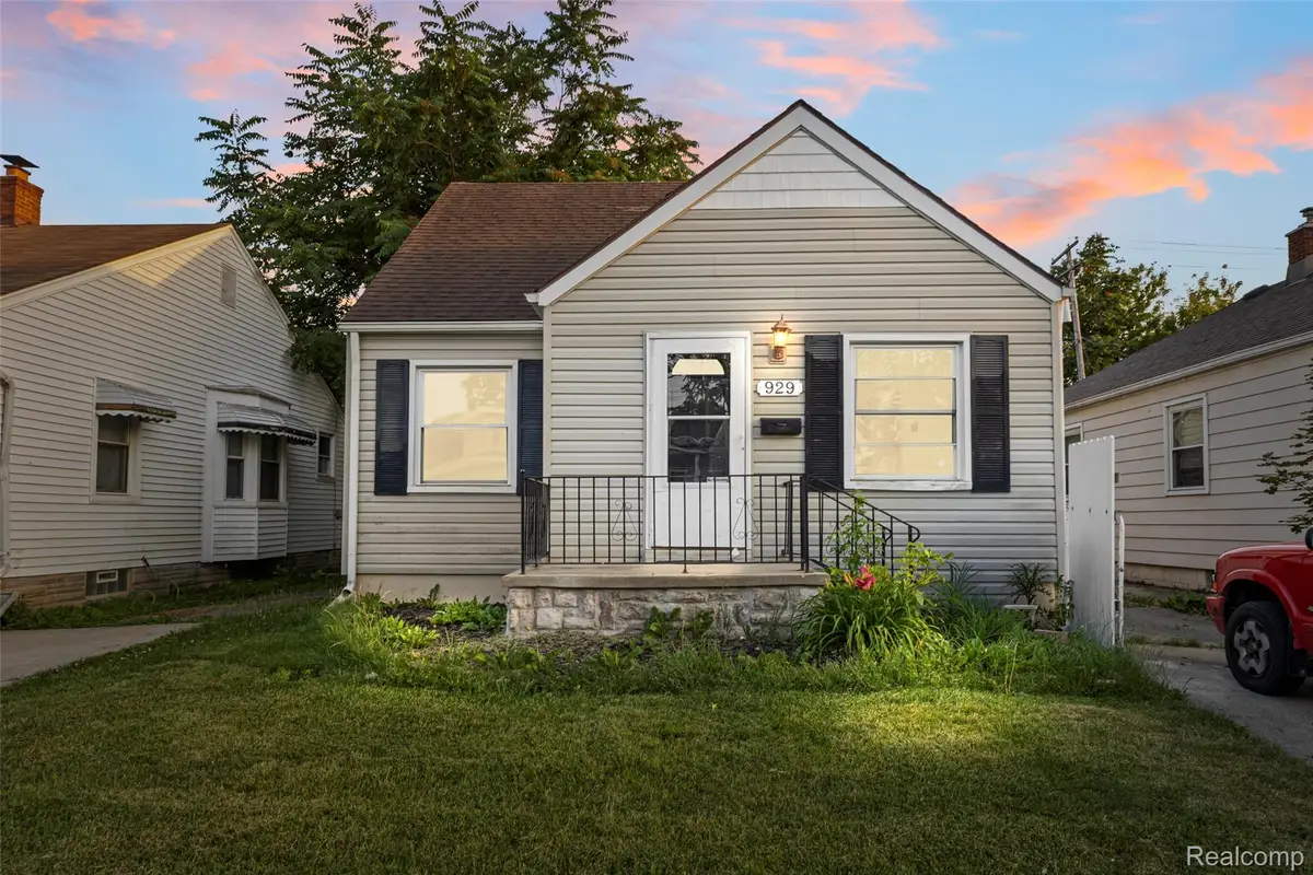 929 White Avenue, Lincoln Park, MI 48146 - #1