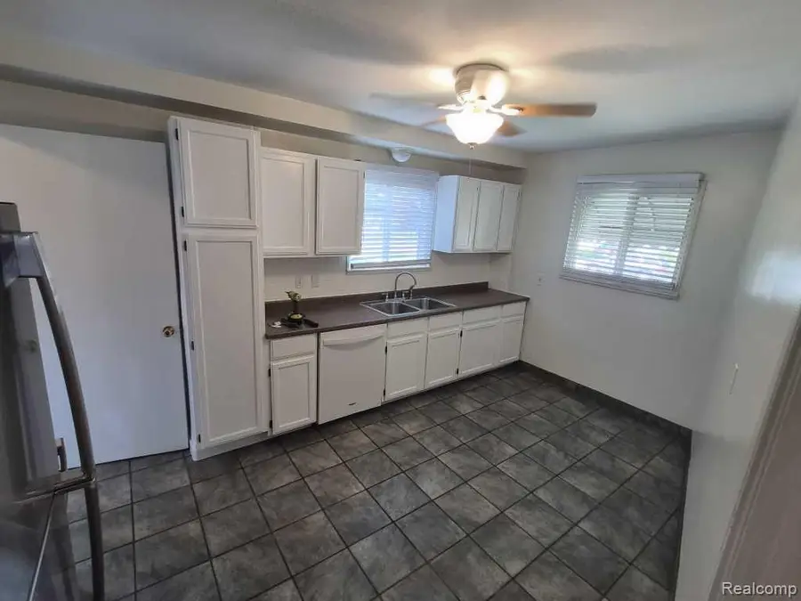 20548 Poinciana, Redford, MI 48240 - #3