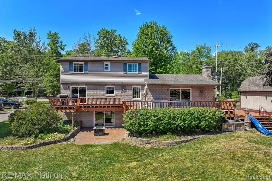 881 Bogie Lake Road, White Lake, MI 48383 - #3