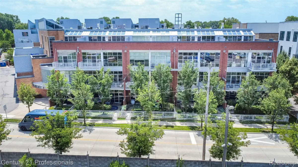 322 E Harrison Avenue #20, Royal Oak, MI 48067 - #1