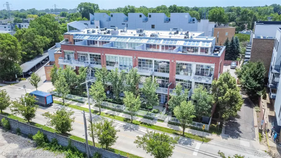 322 E Harrison Avenue #20, Royal Oak, MI 48067 - #2