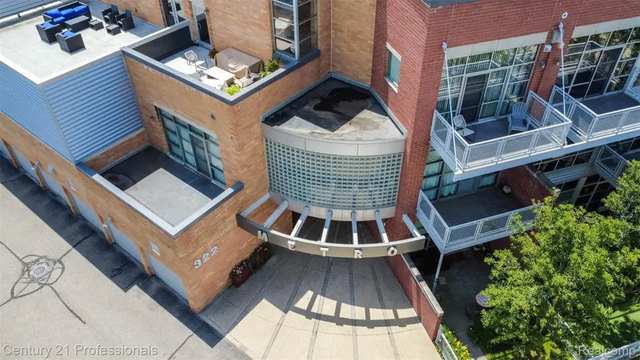 322 E Harrison Avenue #20, Royal Oak, MI 48067 - #3