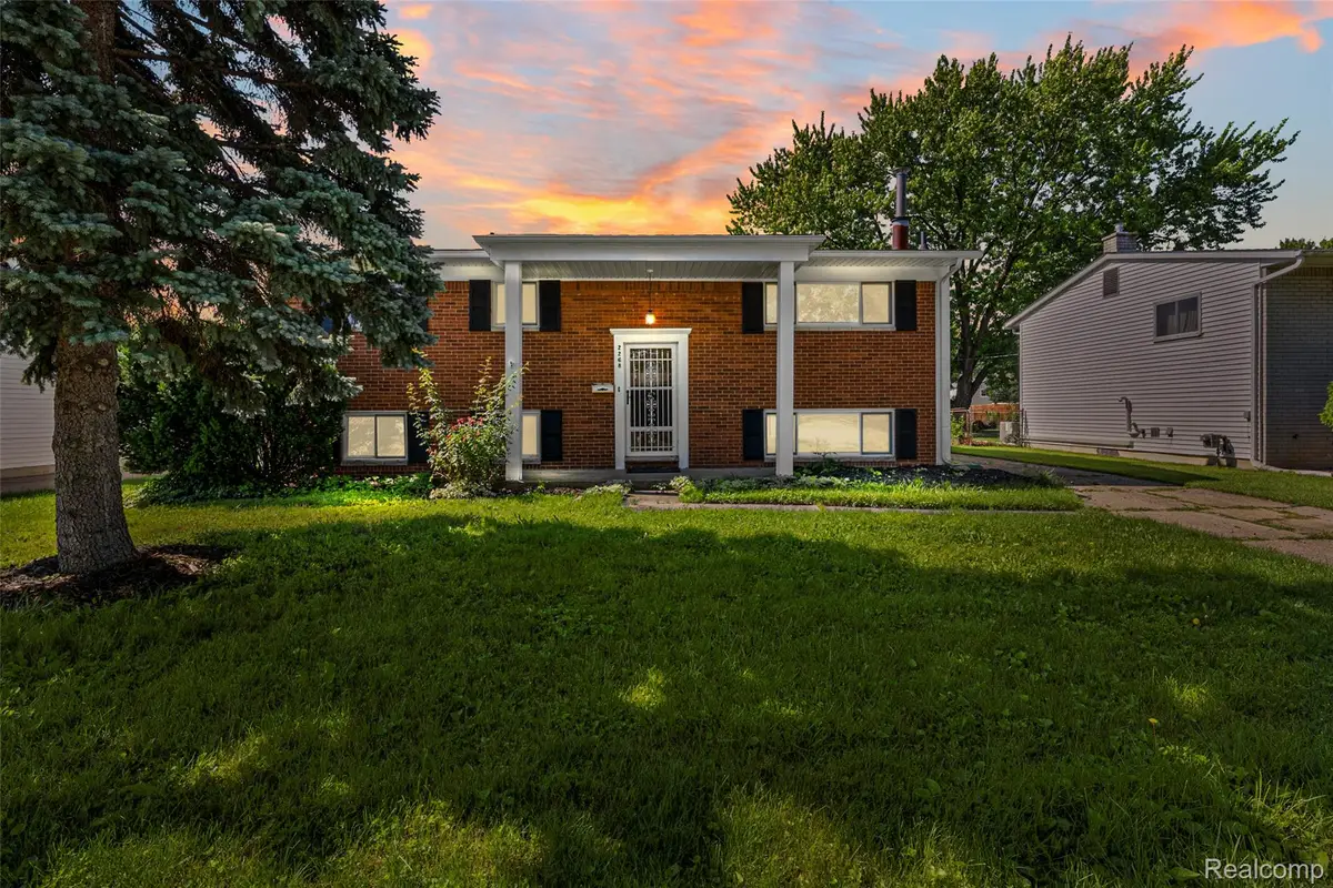 2268 Serra Drive, Sterling Heights, MI 48310 - #1