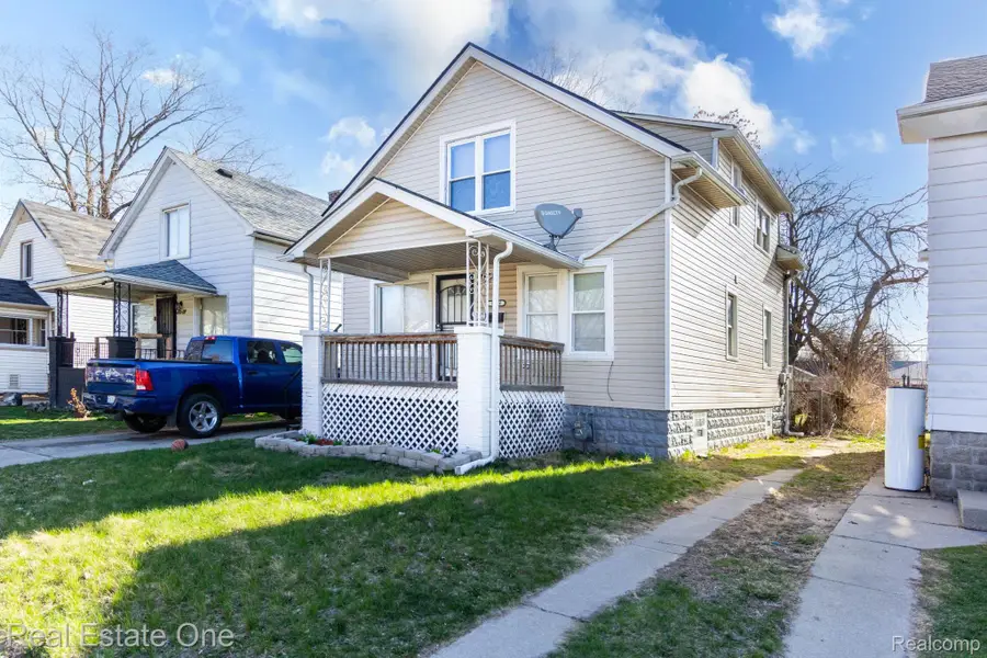 18666 Carrie Street, Detroit, MI 48234 - #2