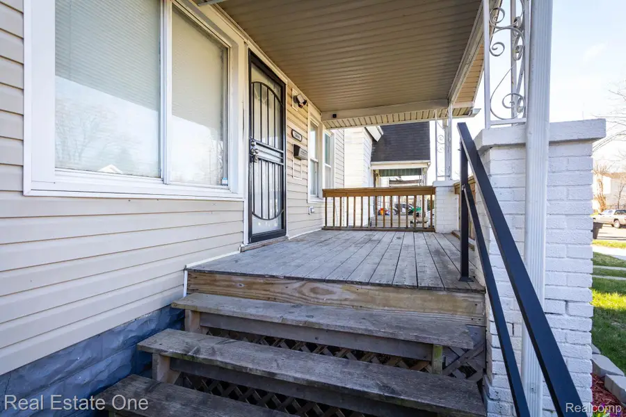18666 Carrie Street, Detroit, MI 48234 - #3