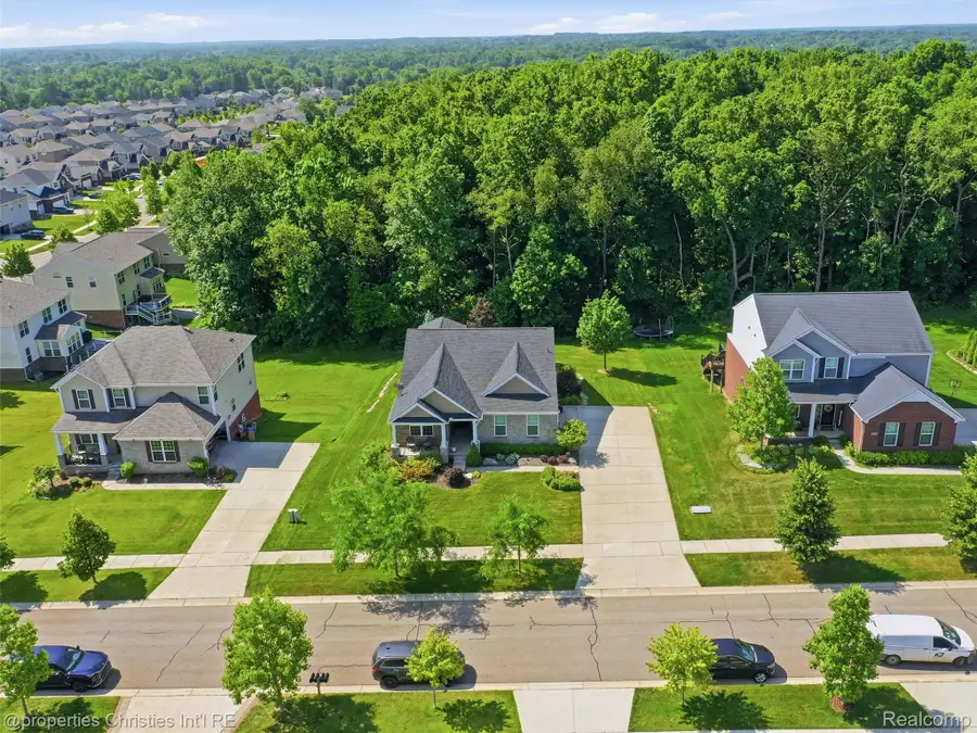 30243 Macintosh Lane, New Hudson, MI 48165 - #3