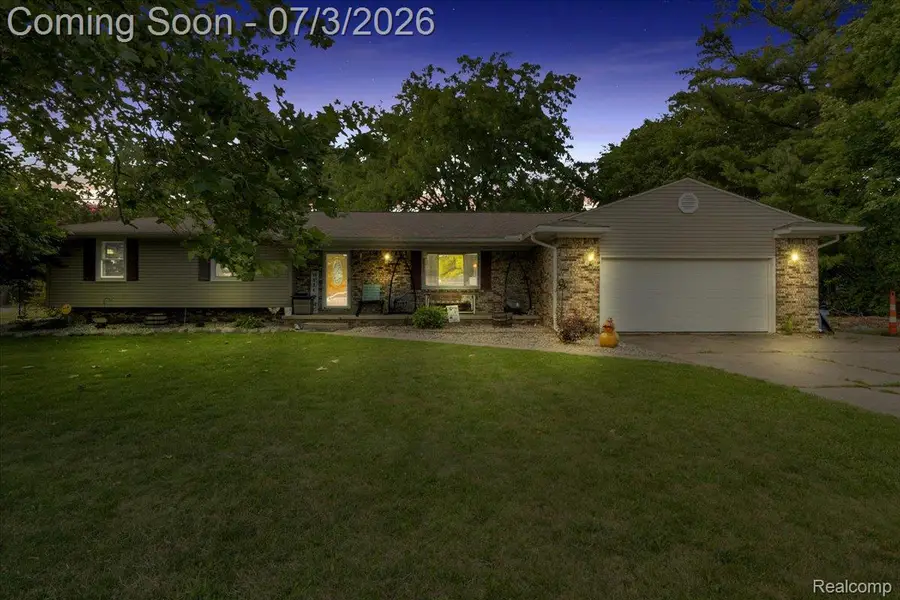 6514 Luanne Drive, Flushing, MI 48433 - #2