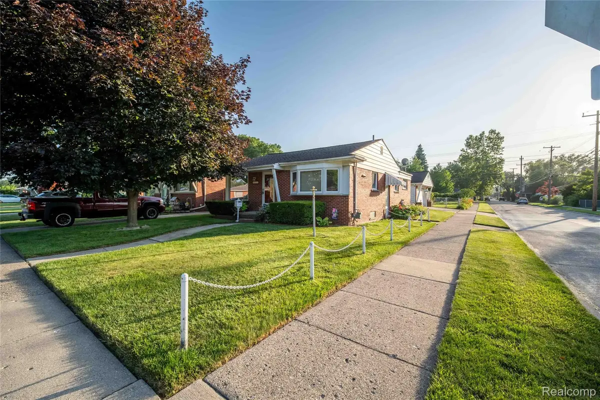 4402 Vassar Street, Dearborn Heights, MI 48125 - #1