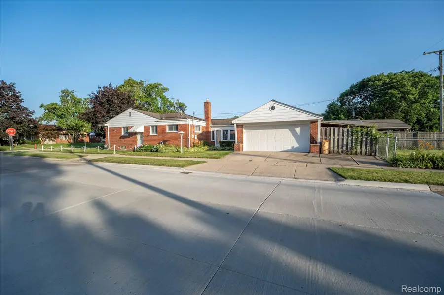 4402 Vassar Street, Dearborn Heights, MI 48125 - #2