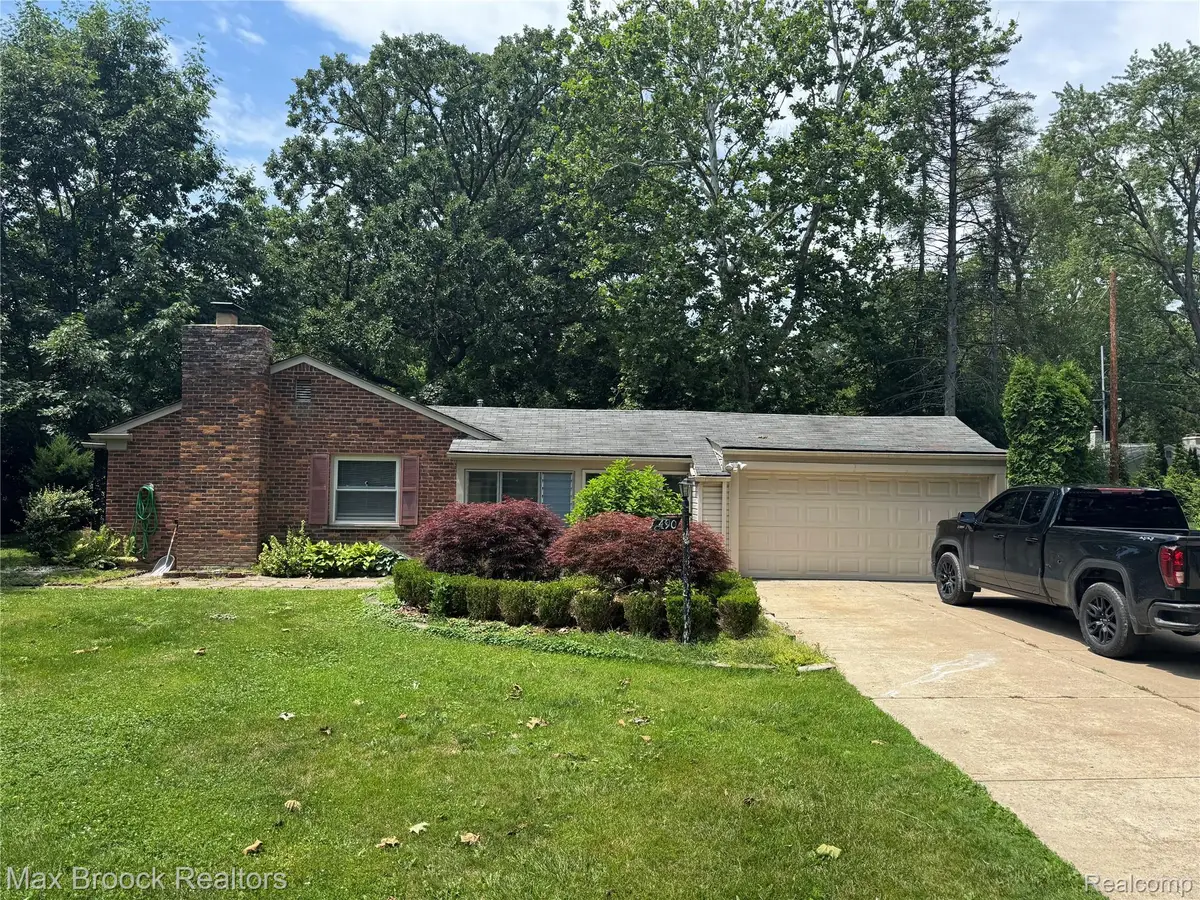 6490 Thurber Road, Bloomfield, MI 48301 - #1