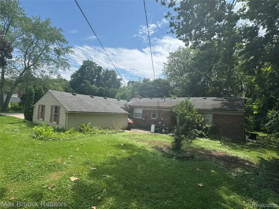6490 Thurber Road, Bloomfield, MI 48301 - #3