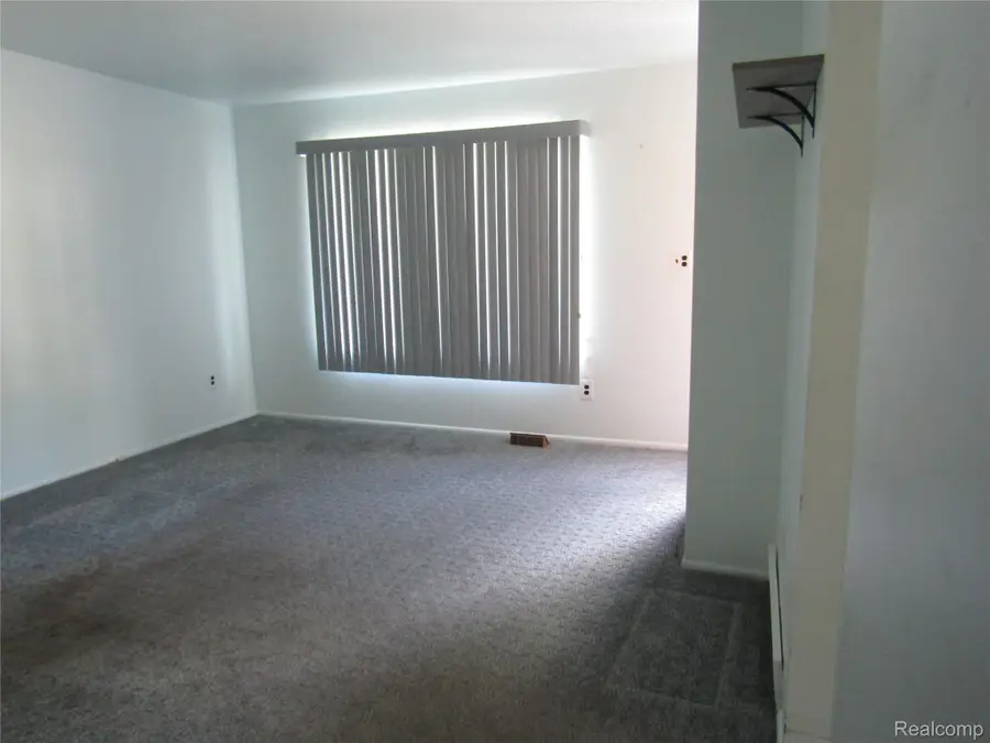 8160 Fenton, Dearborn Heights, MI 48127 - #3