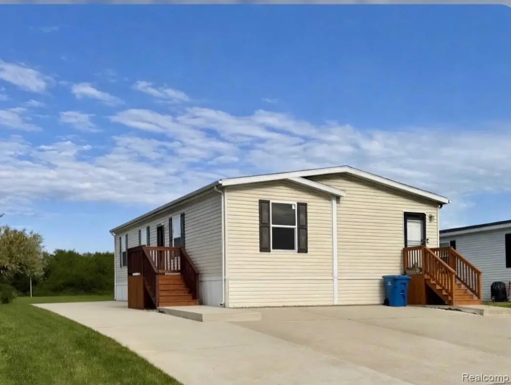 25843 Loudon, Brownstown, MI 48134 - #1