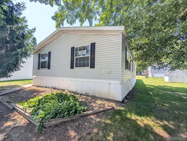 17016 Sleepy Hollow Boulevard, Holly, MI 48442