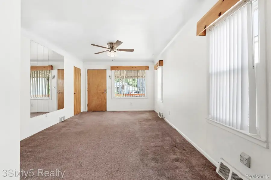 460 Manatee Avenue, Hazel Park, MI 48030 - #3