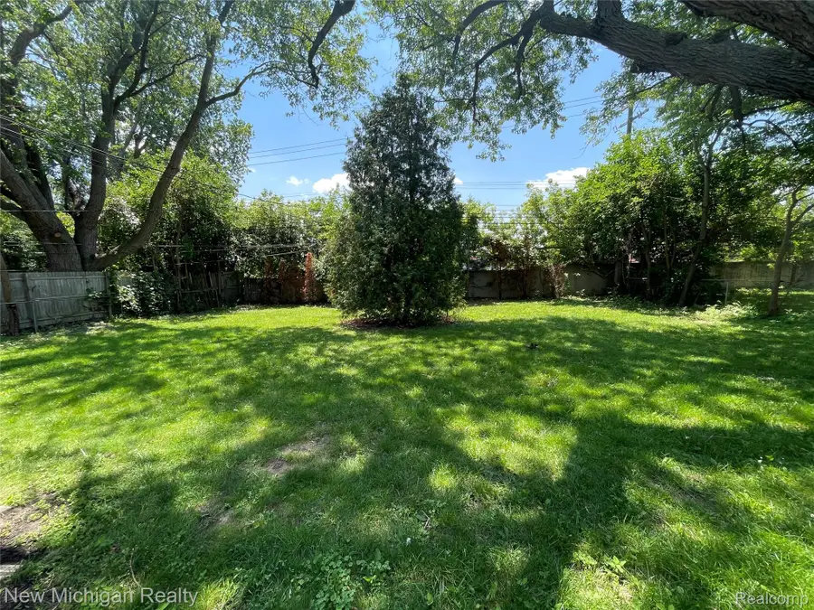 160 Chopin Street, Troy, MI 48083 - #3