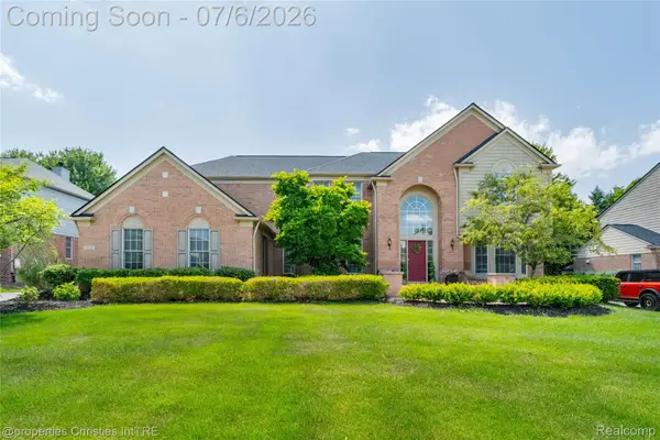 16223 Oak Forest Court, Northville, MI 48168