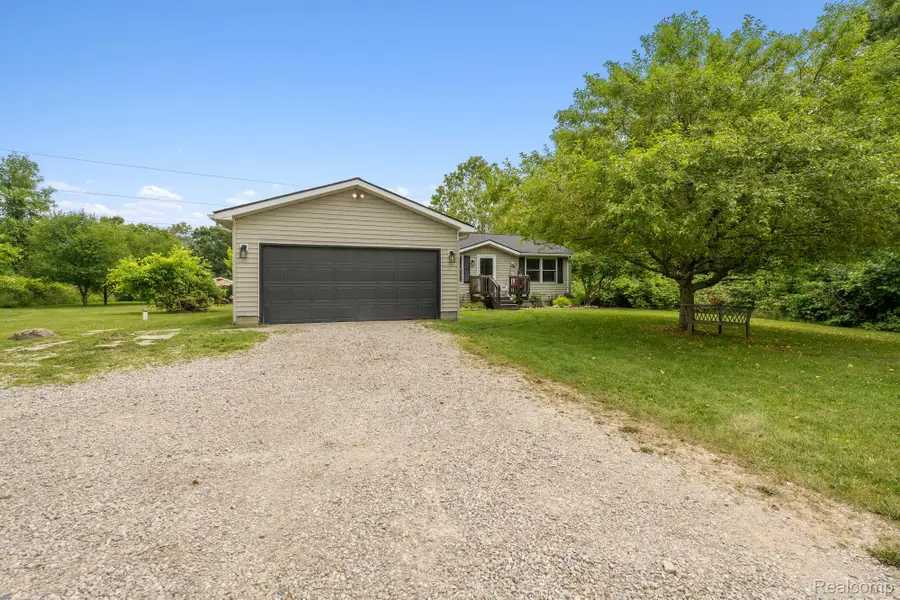 5891 Campbell Corners Drive, Howell, MI 48855 - #2