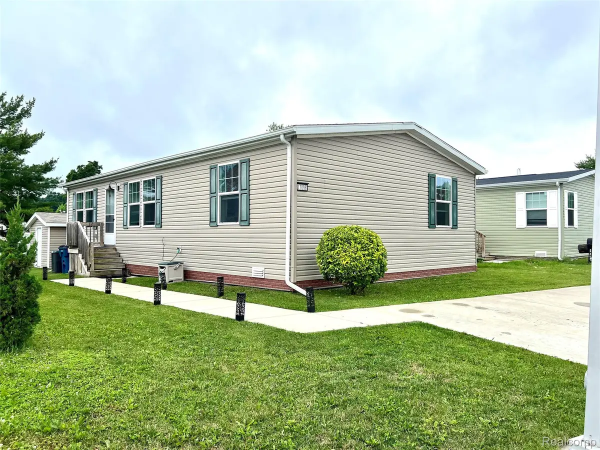 17096 Detroiter Ave, Davisburg, MI 48350 - #1