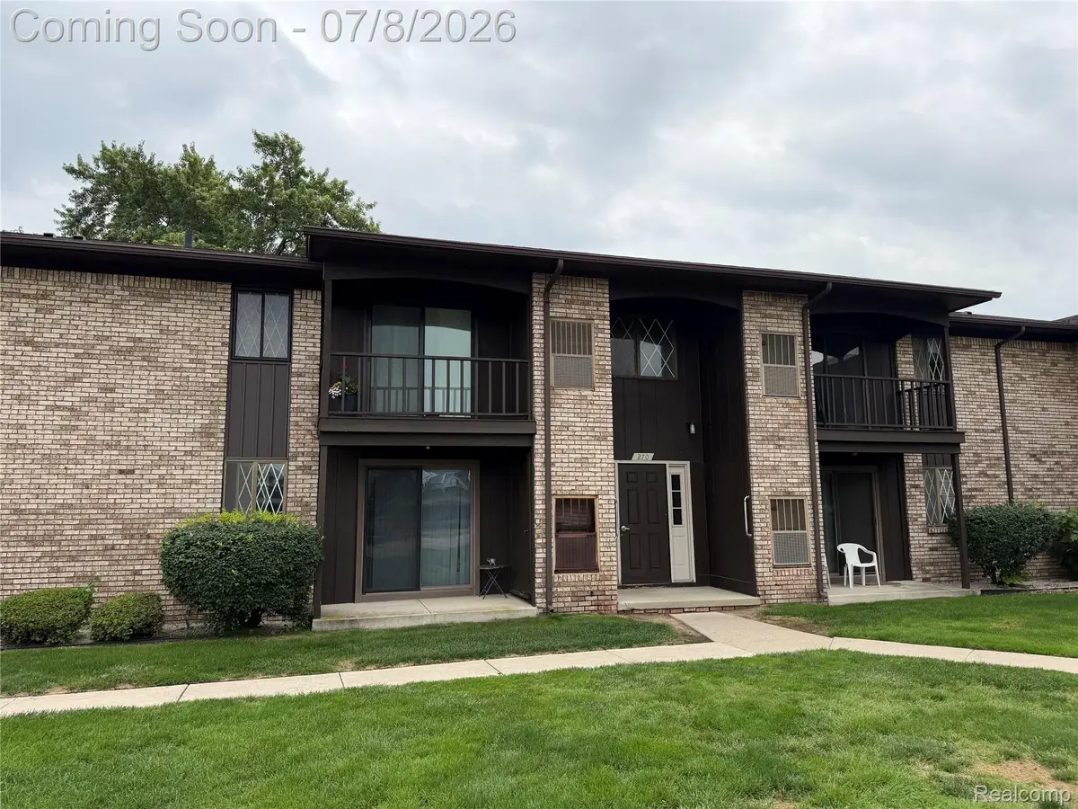 270 E 13 Mile Road #34, Madison Heights, MI 48071 - #1