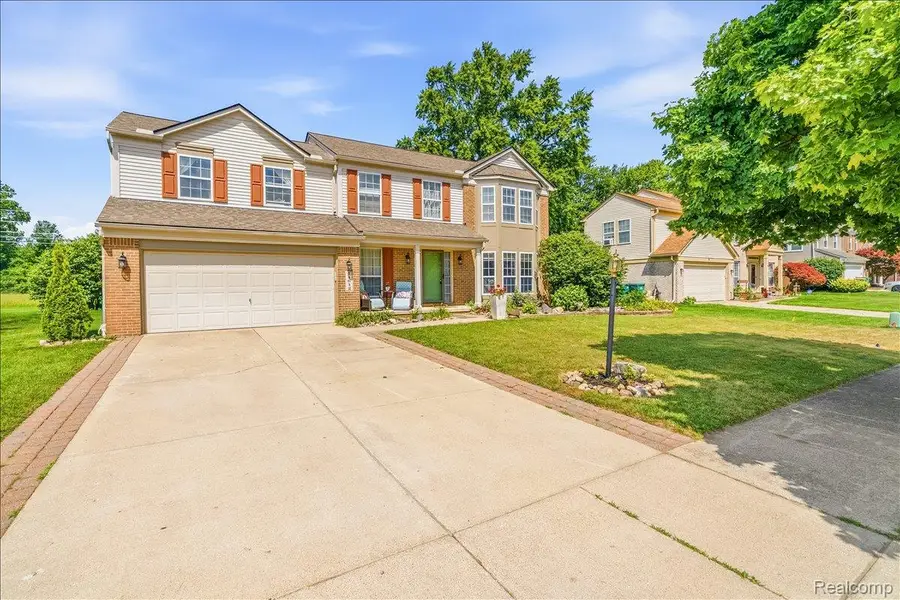 14642 Wildbrook Drive, Belleville, MI 48111 - #2