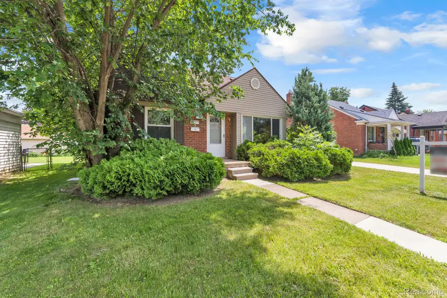 7641 Pelham Road, Allen Park, MI 48101 - #3