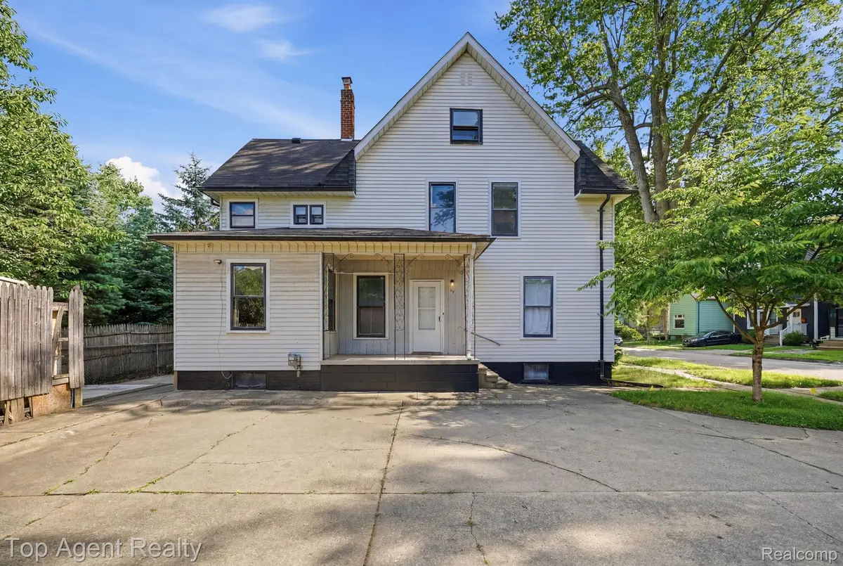 74 Washington Street, Mount Clemens, MI 48043 - #1