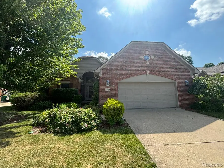 33329 Crooks Street, Rockwood, MI 48173 - #2