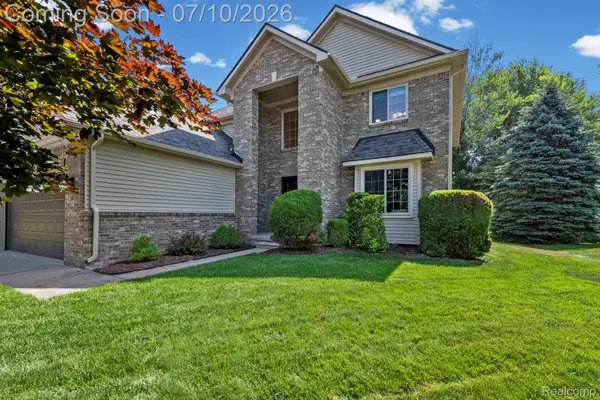 23003 Waterview Drive, NewBoston, MI 48164
