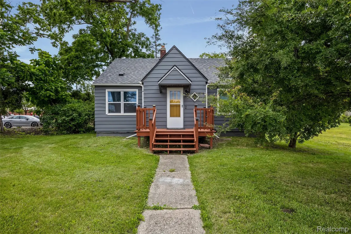 33065 Garfield Road, Fraser, MI 48026 - #1