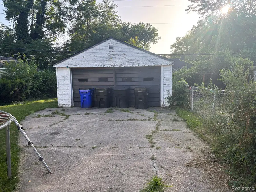 18681 Albion Street, Detroit, MI 48234 - #3