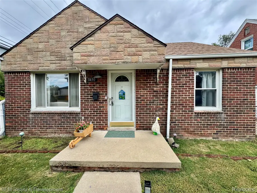11430 Garfield, Redford, MI 48239 - #2