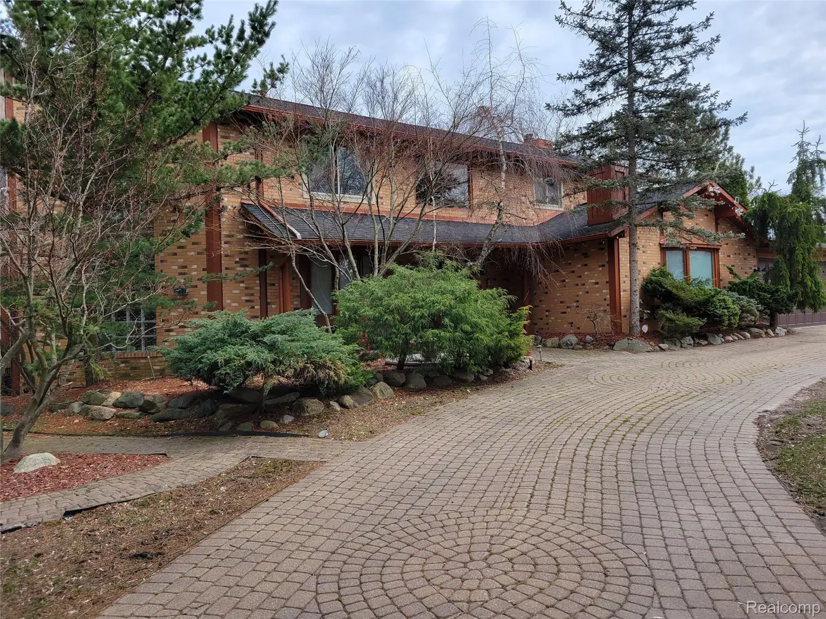 5549 Perrytown Drive, West Bloomfield, MI 48322 - #1