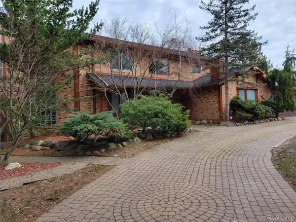 5549 Perrytown Drive, WestBloomfield, MI 48322