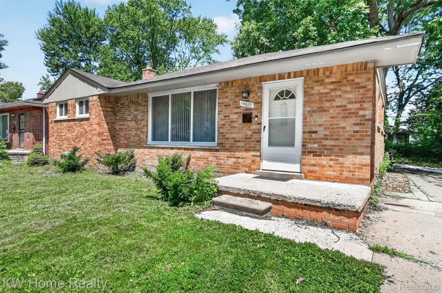 14620 Pearson Street, Oak Park, MI 48237 - #2