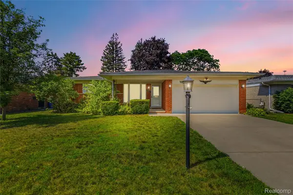 3827 Pall Drive, Warren, MI 48092