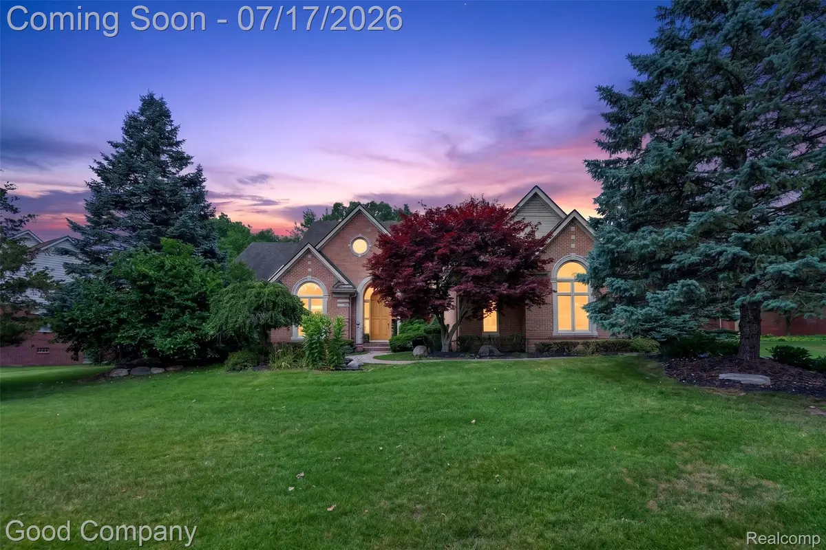6698 Carlyle Court, West Bloomfield, MI 48322 - #1