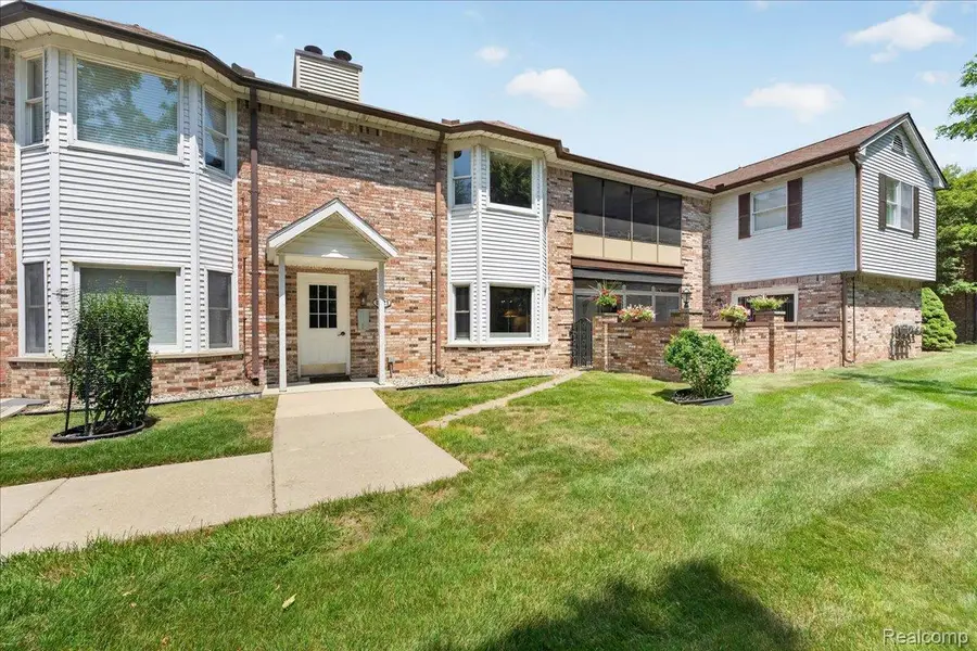 8421 Mathias #11, Grosse Ile, MI 48138 - #2