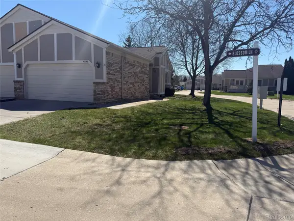 42158 Blossom Lane, ClintonTownship, MI 48038