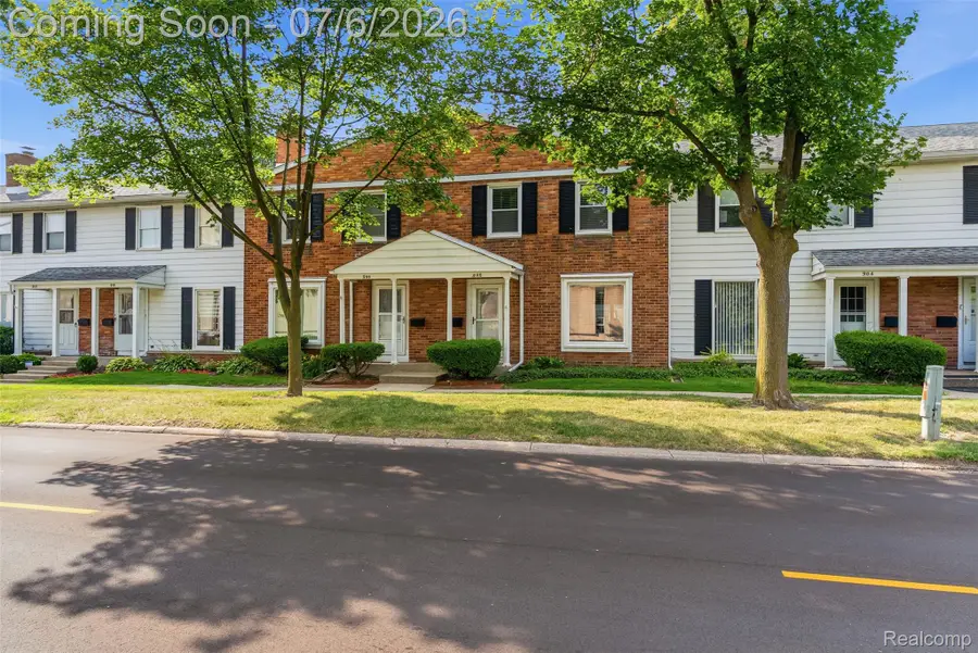 906 E Kearsley Street, Flint, MI 48503 - #2